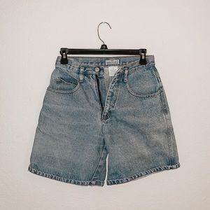 vintage midthigh shorts!!